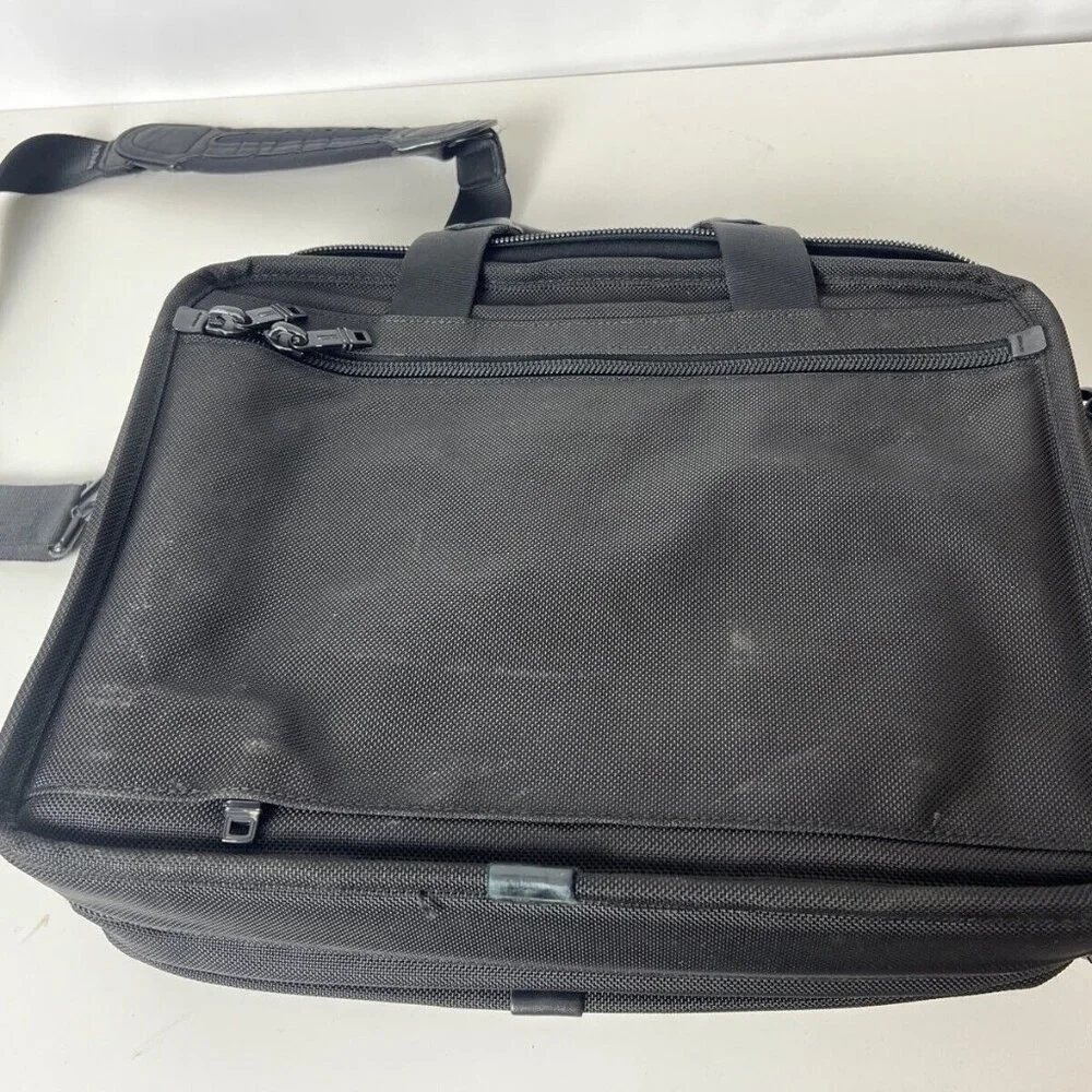 Tumi Alpha Laptop Messenger Breifcase Travel Shoulder Bag 16